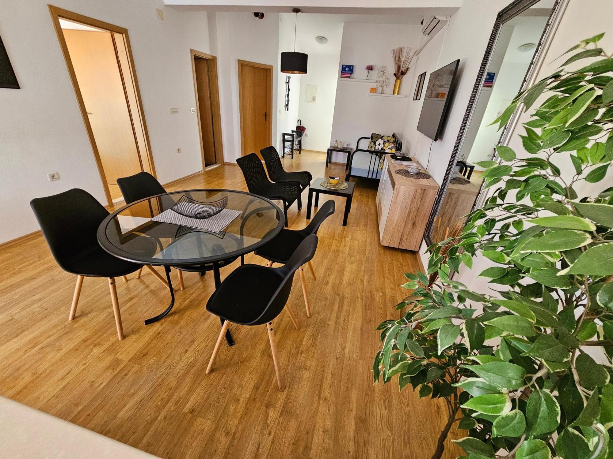 Apartmani Nikmar Makarska Exterior photo