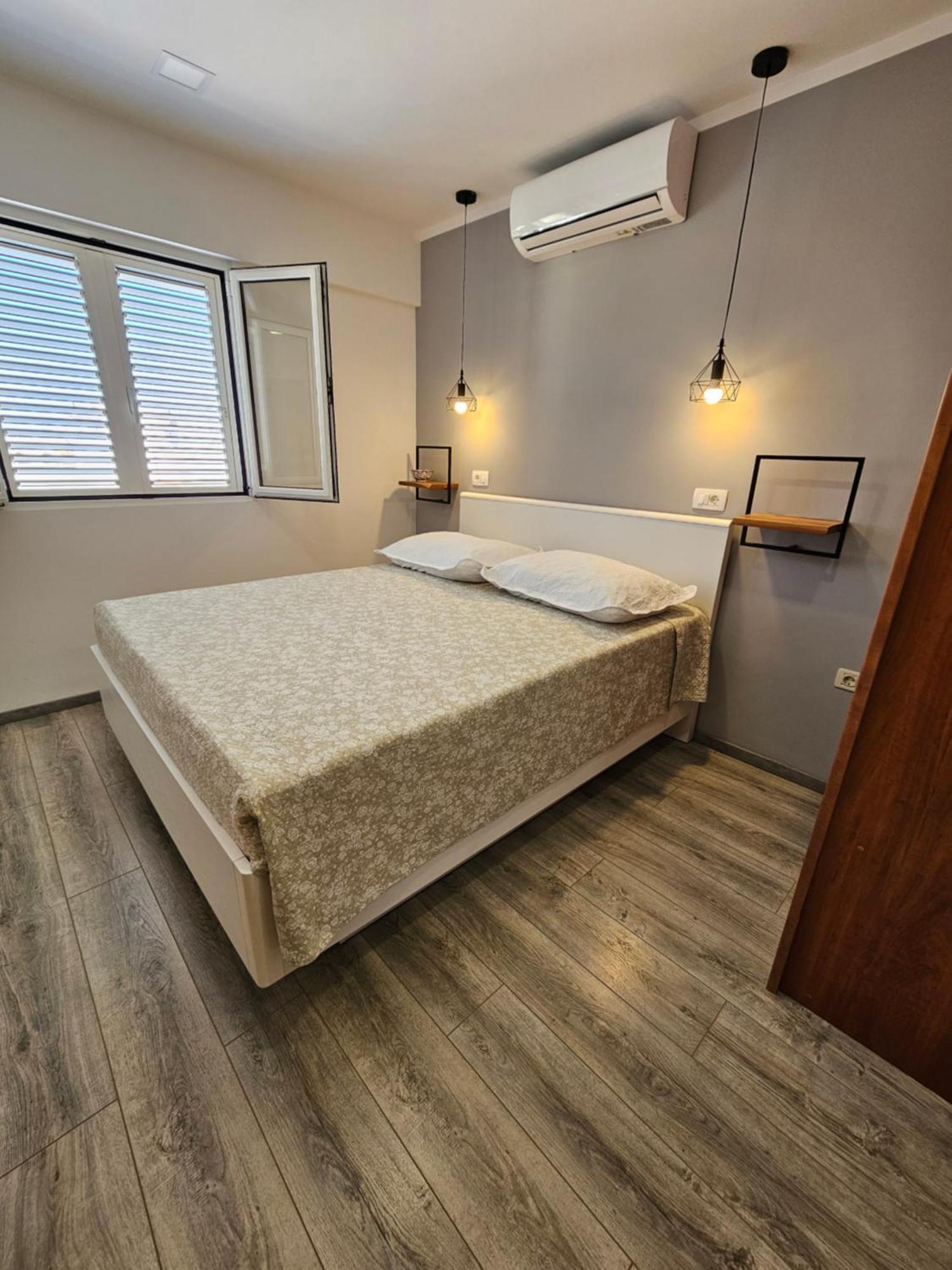 Apartmani Nikmar Makarska Exterior photo